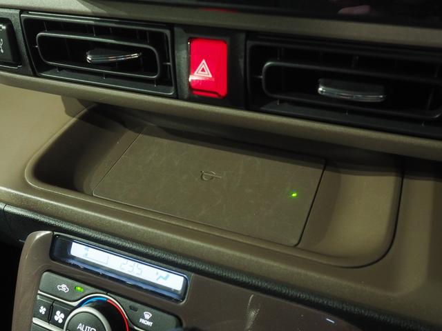 ムーヴキャンバス セオリーGターボ 4WD スマートアシスト 両側パワースライドドア LEDヘッドライト スマホ連携ディスプレイオーディオ ワイヤレス充電器 バックモニター クルーズコントロール シートヒーター コーナーセンサー(17枚目)