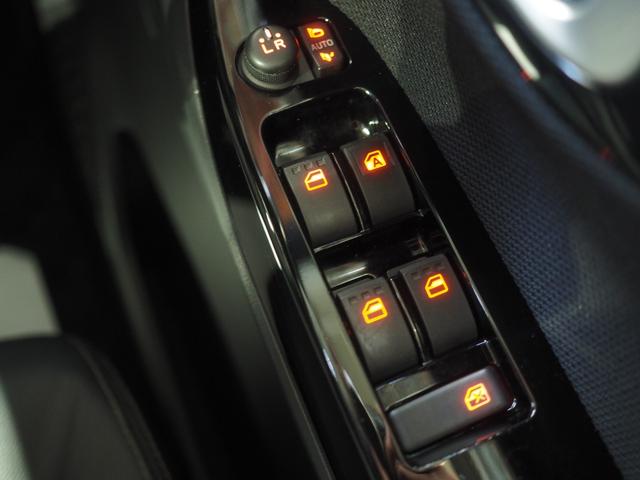 ムーヴ カスタム　ＲＳ　ハイパーリミテッドＳＡＩＩＩ　４ＷＤ　スマートアシスト　ＤＶＤオーディオ　パノラマモニター　リモコンエンジンスターター　キーフリーシステム　ＬＥＤヘッドライト　オートライト　オートエアコン　運転席シートヒーター（35枚目）