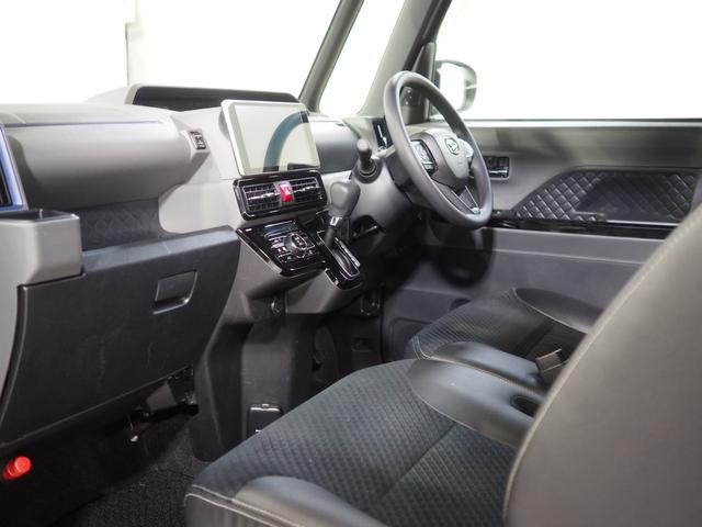 タント カスタムＸセレクション　４ＷＤ　両側パワースライドドア　ダイハツ純正ナビ　パノラマモニター　ナビ連動ドライブレコーダー　後席フリップダウンモニター　リモコンエンジンスターター　シートヒーター　スマートアシスト（10枚目）