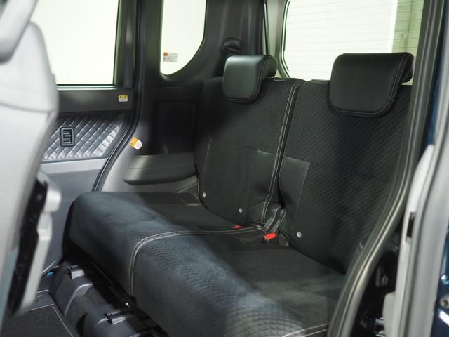 タント カスタムＸセレクション　４ＷＤ　両側パワースライドドア　ダイハツ純正ナビ　パノラマモニター　ナビ連動ドライブレコーダー　後席フリップダウンモニター　リモコンエンジンスターター　シートヒーター　スマートアシスト（12枚目）