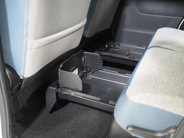 ムーヴキャンバス ストライプスＧ　４ＷＤ　両側パワースライドドア　ＬＥＤヘッドライト　オートライト　スマホ連携ディスプレイオーディオ　バックモニター　ワイヤレス充電器ｑｉ（チー）　運転席助手席シートヒーター　オートエアコン（13枚目）