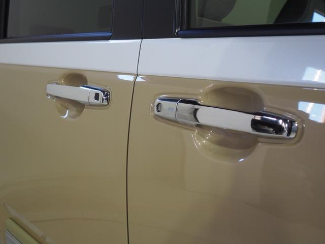 ムーヴキャンバス ストライプスＧ　４ＷＤ　両側パワースライドドア　ＬＥＤヘッドライト　オートライト　スマホ連携ディスプレイオーディオ　バックモニター　ワイヤレス充電器ｑｉ（チー）　運転席助手席シートヒーター　オートエアコン（40枚目）