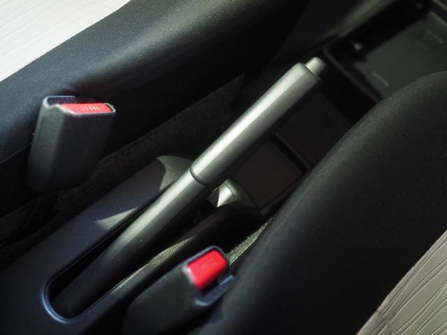 ミライース Ｘ　ＳＡＩＩＩ　４ＷＤ　スマートアシスト　ＬＥＤヘッドライト　オートライト　ＣＤチューナー　キーレスエントリー　前後コーナーセンサー　デジタルメーター　オートハイビーム　アイドリングストップ　ＶＳＣ（横滑り抑制機能）（30枚目）