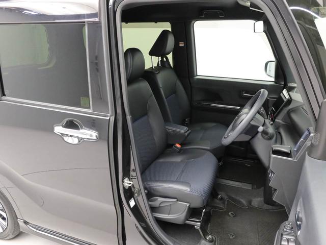 運転席横 ベンチシートで足元を広々とお使いいただけます。