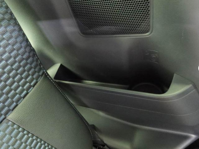 後部座席用ドリンクホルダーです。