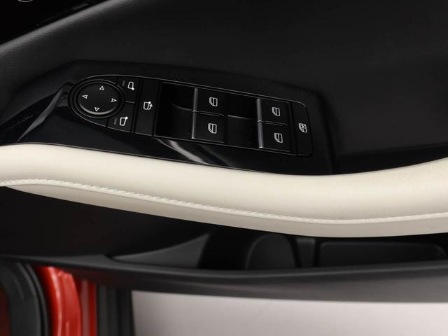 ＣＸ－３０ ２０Ｓ　１００周年特別記念車　ナビ　全周囲カメラ　ＥＴＣ　衝突軽減ブレーキ　レーダークルーズコントロール　ＬＥＤヘッドライト　アルミホイール　電動格納ドアミラー　プッシュボタンスタート　運転席パワーシート　運転席・助手席シートヒーター　電動テールゲート（19枚目）