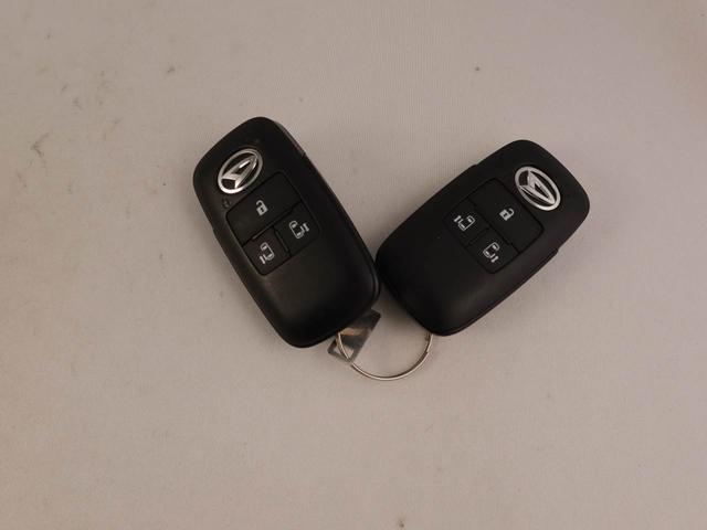 タント カスタムX エアコン パワステ パワーウィンドウ ABS エアバック キーレス(8枚目)