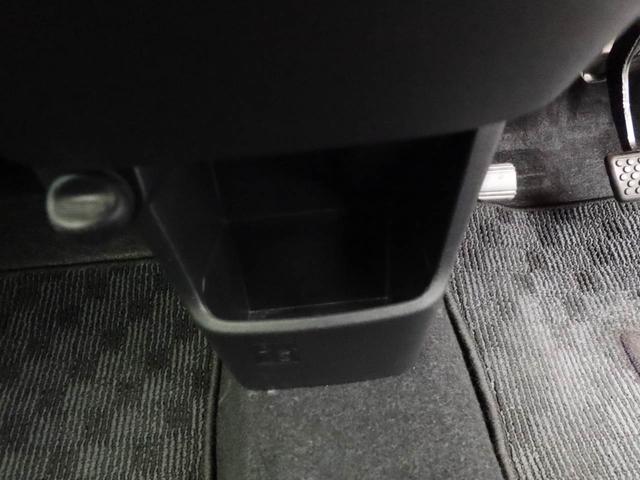 愛知ダイハツのお店では、ダイハツ車を知り尽くしたプロフェッショナルなサービススタッフが、専用の診断機器を使って各システムを点検しております。