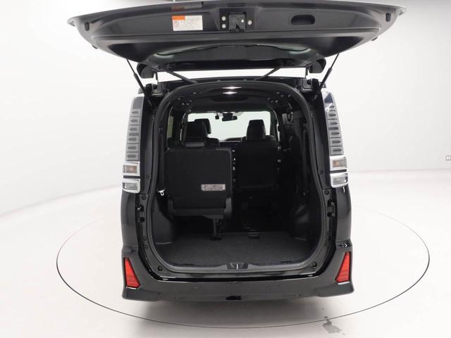 ヴォクシー ZS 煌III キーフリー 電動スライドドア(66枚目)