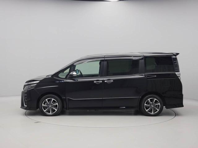 ヴォクシー ZS 煌III キーフリー 電動スライドドア(74枚目)