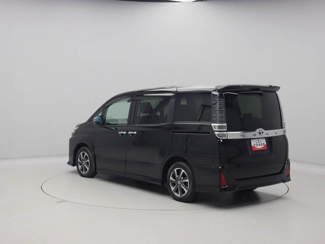 ヴォクシー ZS 煌III キーフリー 電動スライドドア(75枚目)