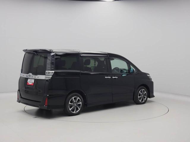 ヴォクシー ZS 煌III キーフリー 電動スライドドア(77枚目)