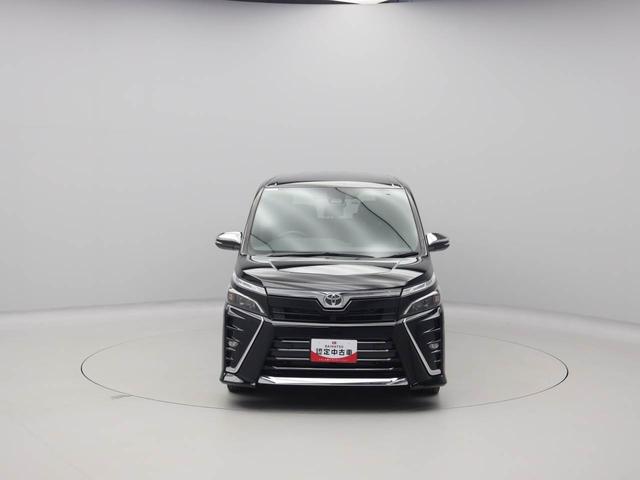 ヴォクシー ZS 煌III キーフリー 電動スライドドア(80枚目)