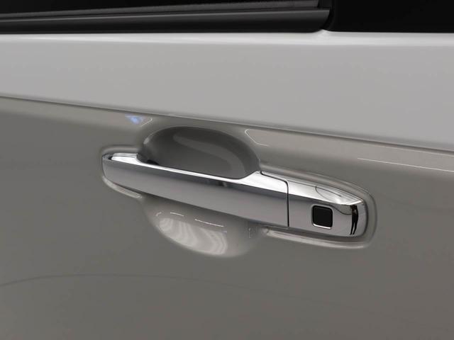 ムーヴキャンバス ストライプスＧターボ　アダプティブクルーズコントロール　ターボ　キーフリー　ＬＥＤヘッドライト　両側電動スライドドア　プッシュボタンスタート　障害物センサー　電動パーキングブレーキ　運転席・助手席シートヒーター　バックカメラ　オートエアコン（19枚目）