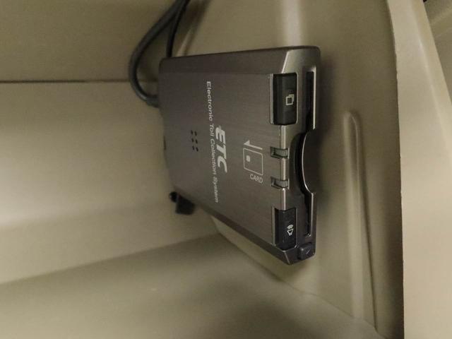 ムーヴ Ｌ　ＳＡ　ＣＤステレオ　キーレスエントリー　衝突軽減ブレーキ　アイドリングストップ　電動格納ドアミラー　パワステ　パワーウィンドウ　エアコン　盗難警報アラーム　運転席・助手席バニティミラー付きサンバイザー（6枚目）