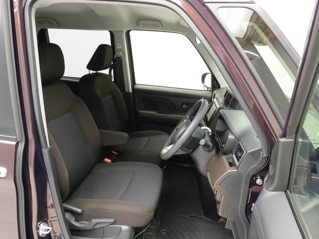 この中古車はルームクリーニングを施工をして展示しております。お客様が気持ちよくドライブして頂けるように一台一台丁寧に作業しています！是非店頭にてご確認ください。