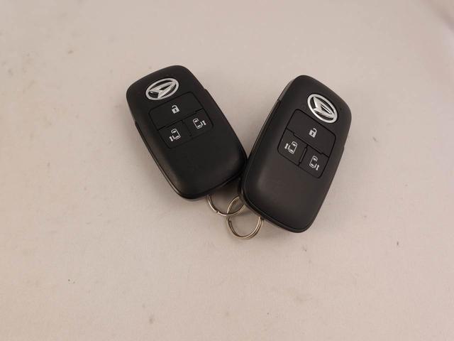 タント ファンクロス　純正１０インチナビ　ドラレコ　ＥＴＣ　衝突軽減ブレーキ　ＬＥＤヘッドライト　アルミホイール　プッシュボタンスタート　アイドリングストップ　スマートキー　両側電動スライドドア　電動格納ドアミラー　電動パーキングブレーキ　バックカメラ（8枚目）