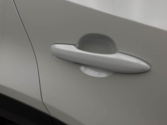 ヤリスクロス ハイブリッドＺ　全方位モニター　ナビ　ＥＴＣ　ナビ　テレビチューナー　バックカメラ　全方位モニター　キーフリー　イモビライザー　アイドリングストップ　ＥＴＣ　ハイブリッド車　アルミホイール　ＬＥＤヘッドライト　ワンオーナー　禁煙車（12枚目）