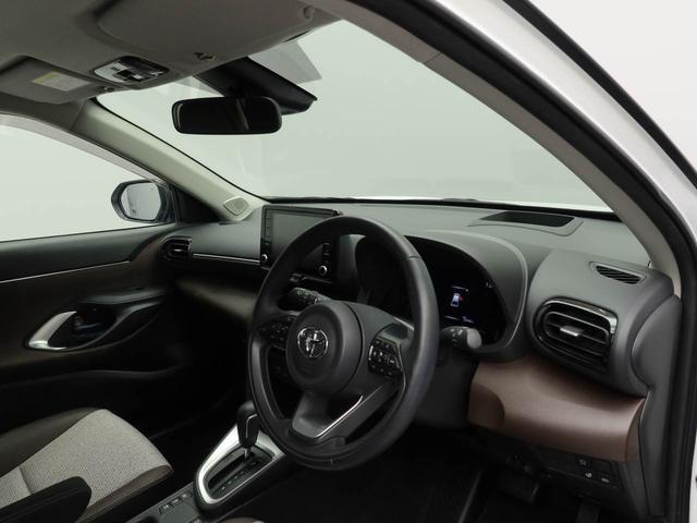 ヤリスクロス ハイブリッドＺ　全方位モニター　ナビ　ＥＴＣ　ナビ　テレビチューナー　バックカメラ　全方位モニター　キーフリー　イモビライザー　アイドリングストップ　ＥＴＣ　ハイブリッド車　アルミホイール　ＬＥＤヘッドライト　ワンオーナー　禁煙車（35枚目）