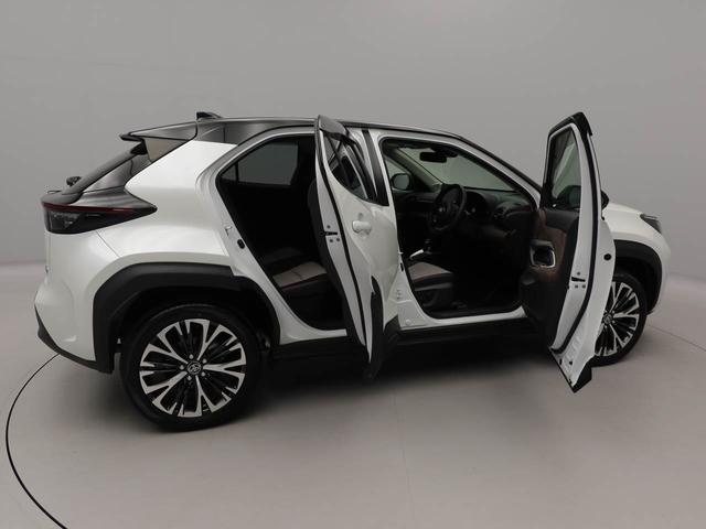 ヤリスクロス ハイブリッドＺ　全方位モニター　ナビ　ＥＴＣ　ナビ　テレビチューナー　バックカメラ　全方位モニター　キーフリー　イモビライザー　アイドリングストップ　ＥＴＣ　ハイブリッド車　アルミホイール　ＬＥＤヘッドライト　ワンオーナー　禁煙車（40枚目）