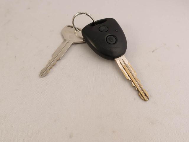 ハイゼットカーゴ デラックスＳＡＩＩＩ　エアコン　パワステ　パワーウィンドウ　ＡＢＳ　エアバック　キーレス（8枚目）