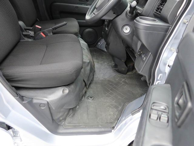 ハイゼットカーゴ デラックスＳＡＩＩＩ　エアコン　パワステ　パワーウィンドウ　ＡＢＳ　エアバック　キーレス（32枚目）