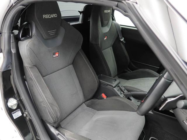 �̔��𓌊C�S���i���m�A�򕌁A�O�d�A�É��j�ɂ��Z�܂��ŁA�����X�\�ȕ��Ɍ��点�Ă��������Ă���܂��B