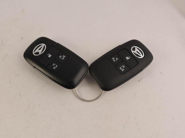 �y�L�[�t���[�V�X�e���z�J�o����|�P�b�g�ɓ��ꂽ�܂܂ł��h�A�̎{���E�������\�ȃX�}�[�g�L�[�𑕔��B�G���W���̃I���E�I�t�����J�M�����o���K�v����������Ƃ��Ă��֗��ł���