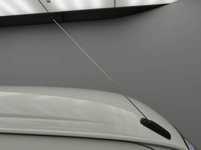 ���W�I�A���e�i