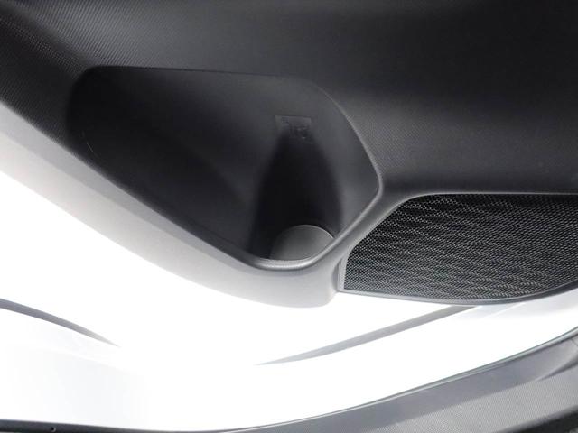 �h�A�|�P�b�g�ɂ̓y�b�g�{�g��������܂��B