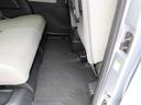 後部座席の足元広々
