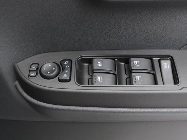 タント カスタムＸ　両側電動スライドドア　スマートキー　シートヒーター（19枚目）