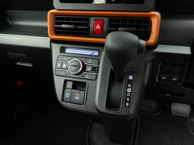 タント ファンクロス　両側電動スライドドア　オーディオレス　ＬＥＤヘッドライト　バックカメラ　アルミホイール　アイドリングストップ　プッシュスタート　エアバック　ＡＢＳ　ＣＶＴ　キーフリー（6枚目）