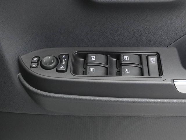 タント カスタムＲＳ　ナビ　ドライブレコーダー　ＥＴＣ　バックカメラ　両側電動スライドドア　アルミホイール　アイドリングストップ　プッシュスタート　エアバック　ＣＶＴ　ＡＢＳ　キーフリー（17枚目）