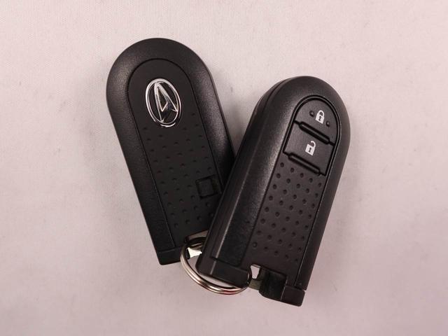 �J�o����|�P�b�g�ɓ��ꂽ�܂܂ł��h�A�̎{���E�������\�ȃX�}�[�g�L�[�𑕔��B�G���W���̃I���E�I�t�����J�M�����o���K�v����������Ƃ��Ă��֗��ł���