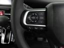 ステアリングスイッチ付きです。運転中に前方から目を離すことなく、オーディオの操作ができるので、安全な走行をサポートします。