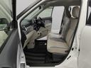 納車前に12ヶ月点検・エンジンオイル交換・ バッテリー交換・ワイパーゴム交換・キーレス、キーフリーの電池交換を実施しております。ダイハツの整備士がきっちりと点検したお車をお届けいたします!