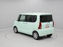 小回りが利くので狭い道でのすれ違いや混みあった場所での取り回しがしやすいです。室内が広いので４人でのお出かけも快適。