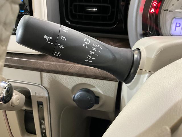 アルトラパン モード　ナビ　バックカメラ　ＥＴＣ　シートヒーター　キーフリ　ナビ　バックカメラ　ＥＴＣ　シートヒーター　アイドリングストップ　プッシュボタンスタート　キーフリー　ベンチシート　オートエアコン　オートライト　アルミホイール　ＬＥＤヘッドランプ　デュアルエアバッグ（11枚目）