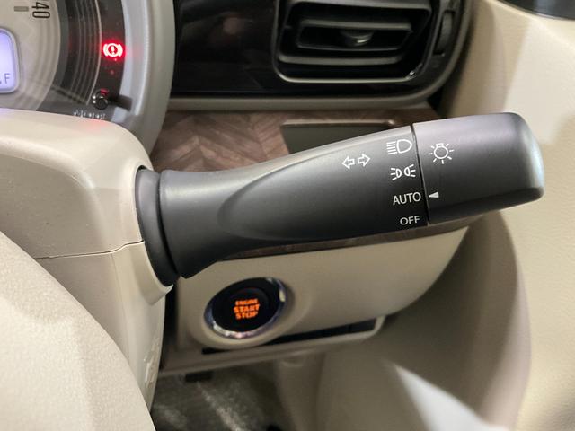 アルトラパン モード　ナビ　バックカメラ　ＥＴＣ　シートヒーター　キーフリ　ナビ　バックカメラ　ＥＴＣ　シートヒーター　アイドリングストップ　プッシュボタンスタート　キーフリー　ベンチシート　オートエアコン　オートライト　アルミホイール　ＬＥＤヘッドランプ　デュアルエアバッグ（12枚目）