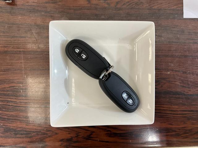 アルトラパン モード　ナビ　バックカメラ　ＥＴＣ　シートヒーター　キーフリ　ナビ　バックカメラ　ＥＴＣ　シートヒーター　アイドリングストップ　プッシュボタンスタート　キーフリー　ベンチシート　オートエアコン　オートライト　アルミホイール　ＬＥＤヘッドランプ　デュアルエアバッグ（21枚目）