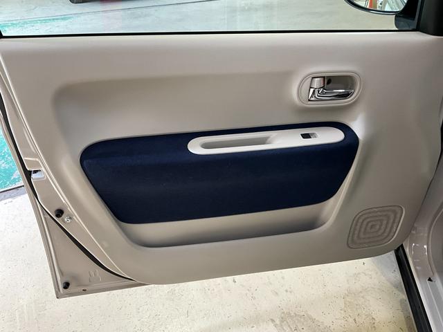 アルトラパン モード　ナビ　バックカメラ　ＥＴＣ　シートヒーター　キーフリ　ナビ　バックカメラ　ＥＴＣ　シートヒーター　アイドリングストップ　プッシュボタンスタート　キーフリー　ベンチシート　オートエアコン　オートライト　アルミホイール　ＬＥＤヘッドランプ　デュアルエアバッグ（29枚目）