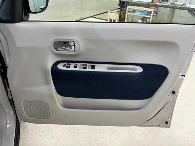 アルトラパン モード　ナビ　バックカメラ　ＥＴＣ　シートヒーター　キーフリ　ナビ　バックカメラ　ＥＴＣ　シートヒーター　アイドリングストップ　プッシュボタンスタート　キーフリー　ベンチシート　オートエアコン　オートライト　アルミホイール　ＬＥＤヘッドランプ　デュアルエアバッグ（30枚目）