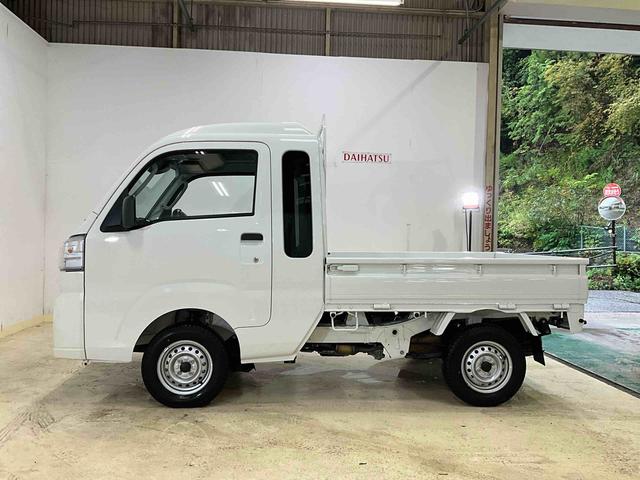 ハイゼットトラック ジャンボスタンダード　４ＷＤ　ＡＭ／ＦＭチューナー　ＡＢＳ　ジャンボ　スタンダード　４ＷＤ　ＡＭ／ＦＭチューナー　ＡＢＳ　被害軽減ブレーキ　代車　ワンオーナー　高年式　低走行　運転席助手席エアバッグ（25枚目）