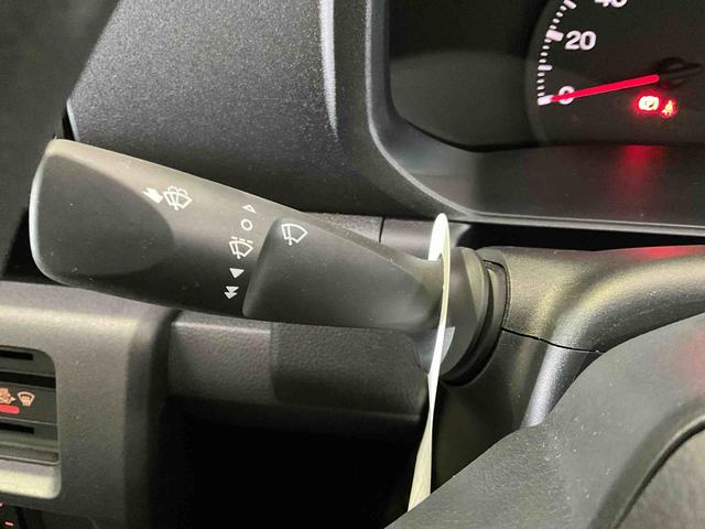 ハイゼットトラック ジャンボスタンダードＵＶカットガラス　ラジオ付き　ラジオ付き　ＵＶカットガラス　カップホルダー　助手席シートバックポケット　センタートレイ　スペアタイヤ　スマートアシスト　デュアルエアバッグ　ＡＢＳ　安全ボディ　オートライト　アイドリングストップ（5枚目）