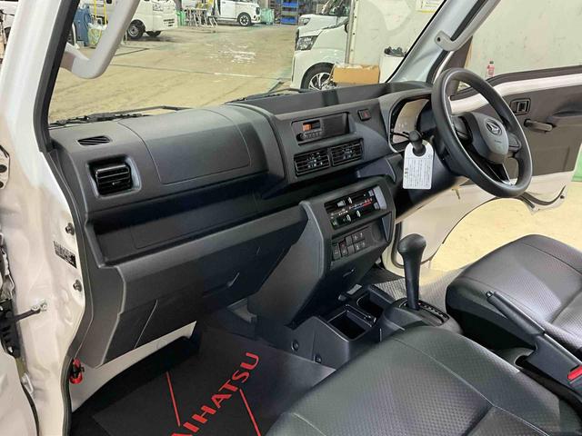 ハイゼットトラック ジャンボスタンダード　ワンオーナー　衝突軽減ブレーキ　認定中古車　ＡＭ／ＦＭラジオ　４ＷＤ　エアコン　パワステ　ＣＶＴ　ジャンボ（17枚目）