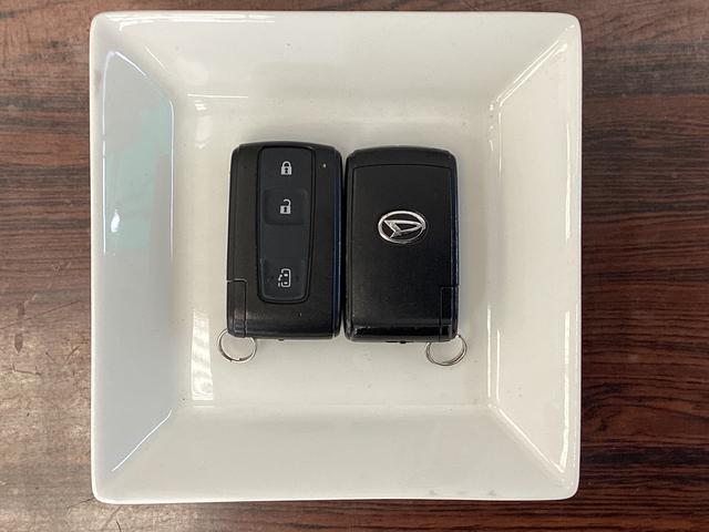 タント カスタムＸリミテッド　ナビＴＶ　ＥＴＣ　バックカメラ　ワンオーナー　ナビＴＶ　ＥＴＣ　バックカメラ　ＤＶＤ　Ｂｌｕｅｔｏｏｔｈ　片側電動スライドドア　ＨＩＤヘッドライト　電動格納ドアミラー　アクセサリーソケット　ヘッドライトレべライザー　スマートキー（13枚目）