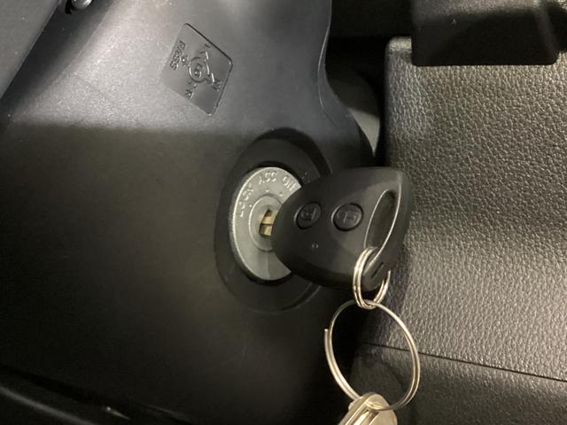 ハイゼットカーゴ ＤＸ　　４ＷＤ　前後コーナーセンサー　ラジオ　４ＷＤ　前後コーナーセンサー　ラジオ　アイドリングストップ　ＡＴ車　両側スライドドア　キーレスエントリー　ヘッドライトレべライザー　アクセサリーソケット　マニュアルエアコン　オートライト（32枚目）
