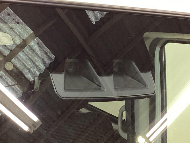 ハイゼットカーゴ クルーズ　４ＷＤ　バックカメラ　デジタルインナーミラー　４ＷＤ　バックカメラ　デジタルインナーミラー　ＵＳＢ　Ｂｌｕｅｔｏｏｔｈ　両側スライドドア　前後コーナーセンサー　電動格納ドアミラー　オートライト　オートマチックハイビーム　マニュアルエアコン（5枚目）