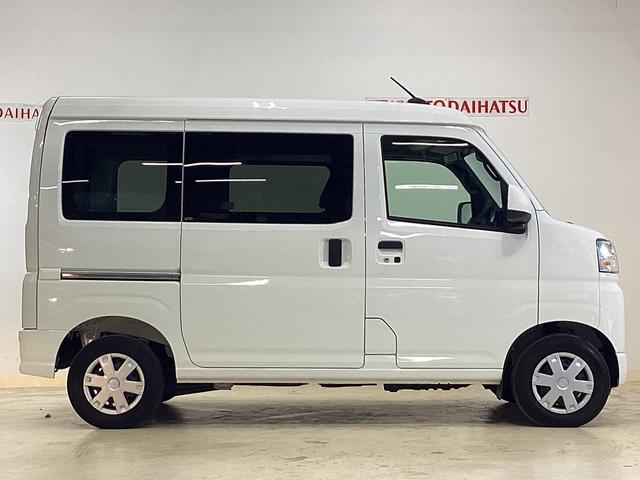 ハイゼットカーゴ クルーズ　４ＷＤ　バックカメラ　デジタルインナーミラー　４ＷＤ　バックカメラ　デジタルインナーミラー　ＵＳＢ　Ｂｌｕｅｔｏｏｔｈ　両側スライドドア　前後コーナーセンサー　電動格納ドアミラー　オートライト　オートマチックハイビーム　マニュアルエアコン（7枚目）